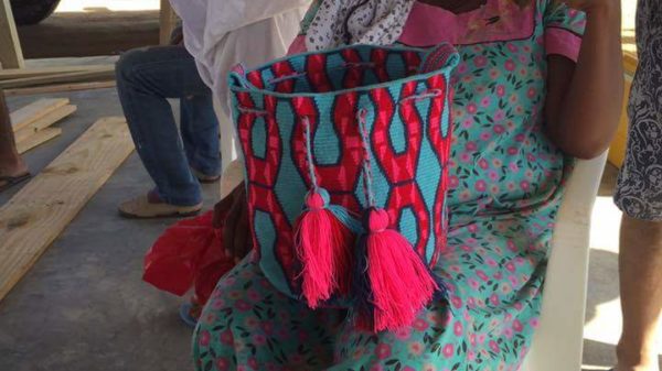 Las mochilas del dolor, las wayuu, de moda en España
