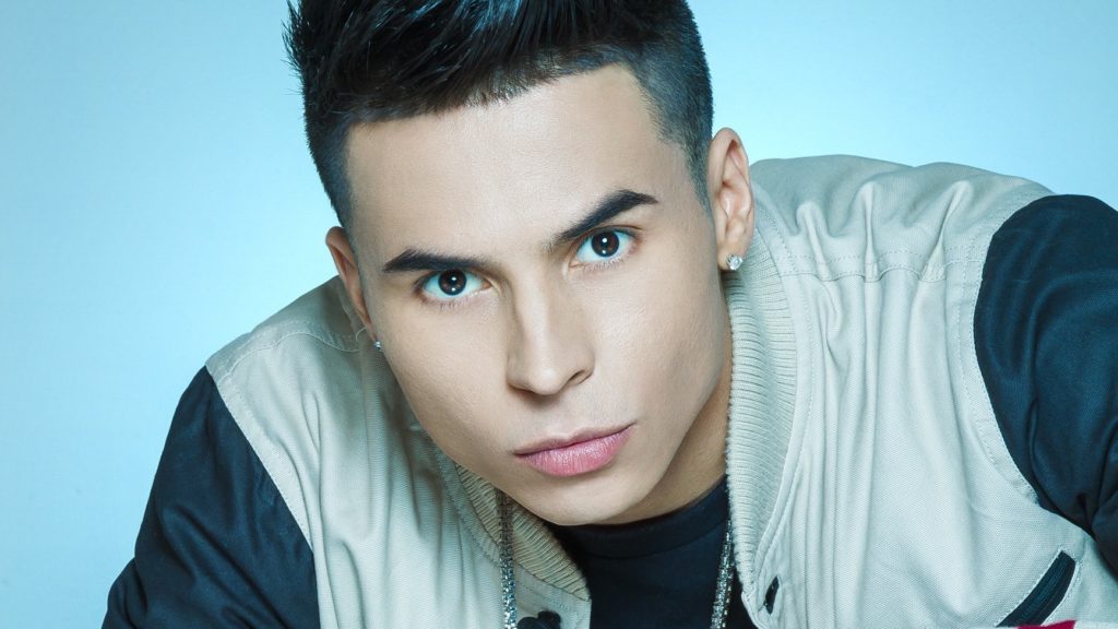 Reykon estalla en las redes sociales por un chisme que busca destruir su carrera