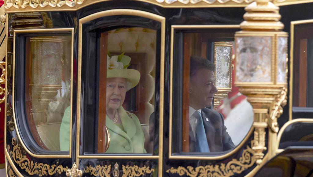 Juan Manuel Santos se codea con la realeza en Londres