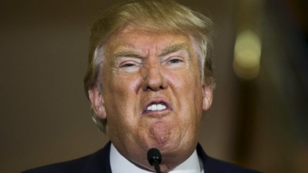 Donald Trump no quiere inmigrantes "parásitos" en su país