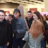 ¡VÍDEO! Carlos Vives llegó a Madrid y revolucionó Barajas