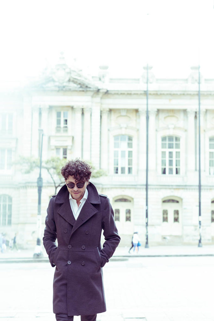 Andrés Cepeda anuncia conciertos en España y estrena "Mil ciudades"