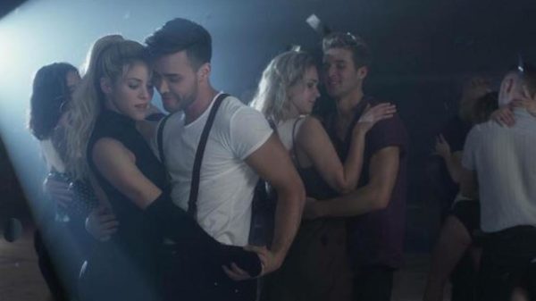 Prince Royce y Shakira arrasan y causan furor en redes sociales con el vídeo de "Deja Vu"