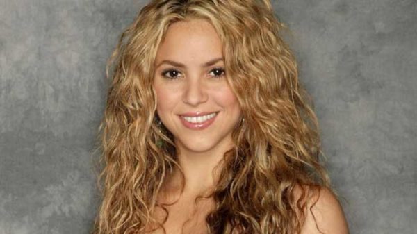 Shakira gana al día 130.000 euros