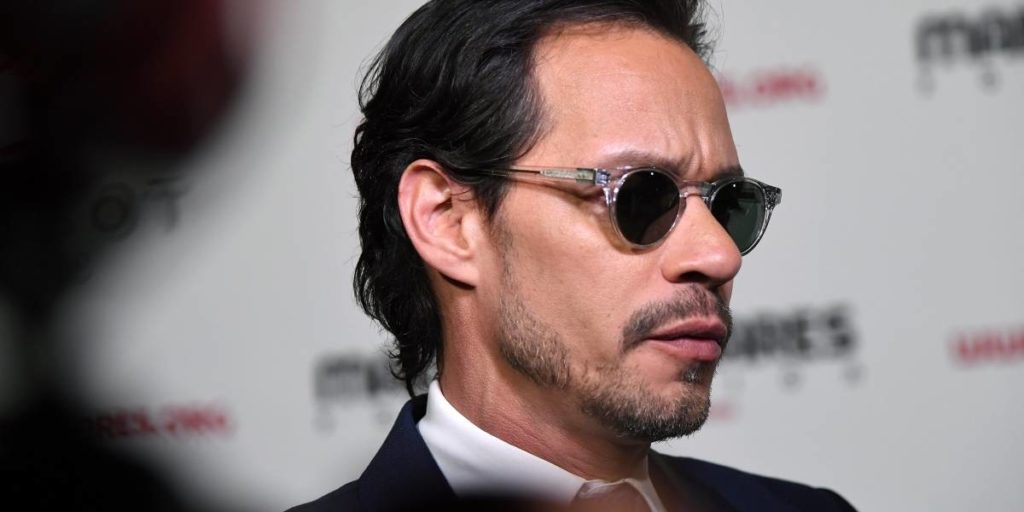 Marc Anthony destrozado por la muerte de su madre