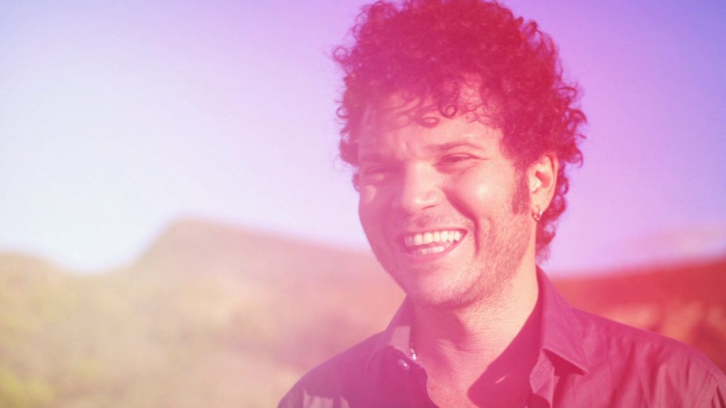 Cabas llega a España para conquistarla con "Enamorándonos"