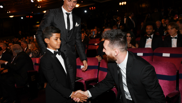 El admirador número uno de Messi es el hijo de Cristiano Ronaldo