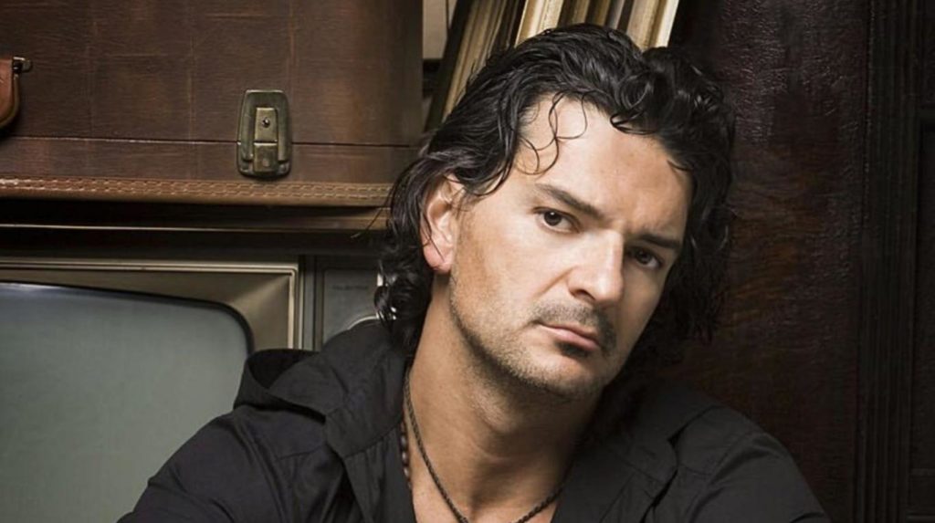 A Ricardo Arjona le embargan los equipos musicales en República Dominicana
