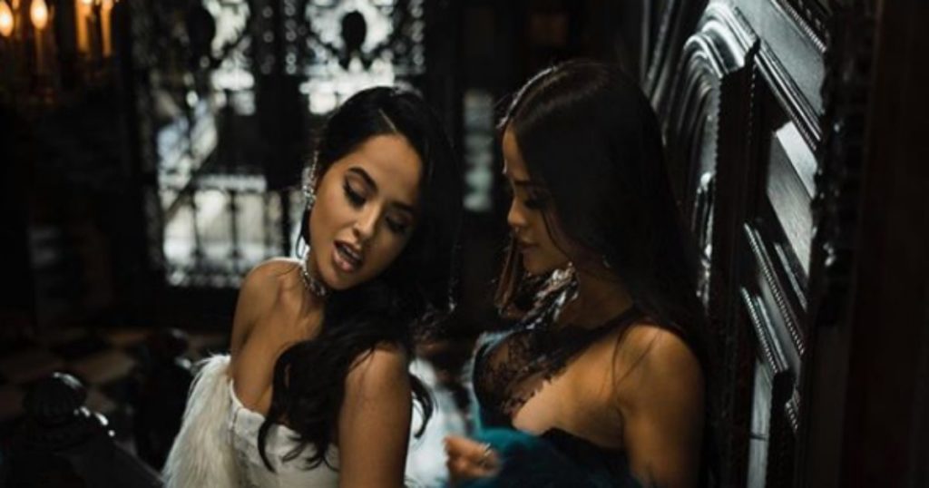 Becky G junto a Natti Natasha estrena "Sin pijama" y derrochan sensualidad