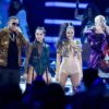 Daddy Yankee estrenó en los Billboard la version remix de "Dura" junto a Becky G, Natti Natasha y Bad Bunny