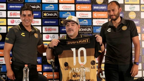 Maradona va a dirigir un equipo en la tierra del narco en México