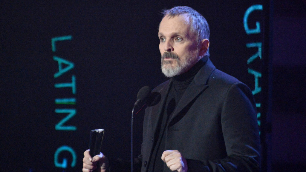 Miguel Bosé y su alarmante intervención en los Grammy Latinos
