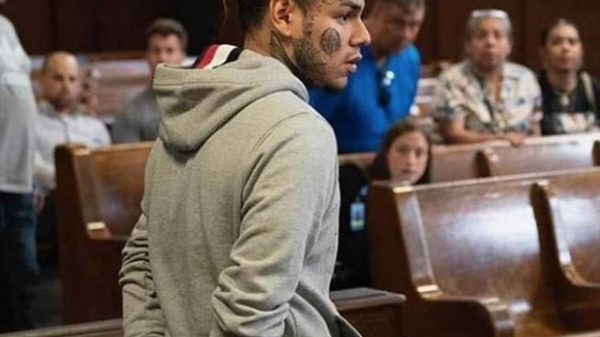 Tekashi 6ix9ine podría enfrentarse a cadena perpetua en Estados Unidos