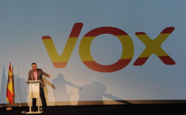 Este es el programa electoral de Vox: expulsar a los inmigrantes sin papeles