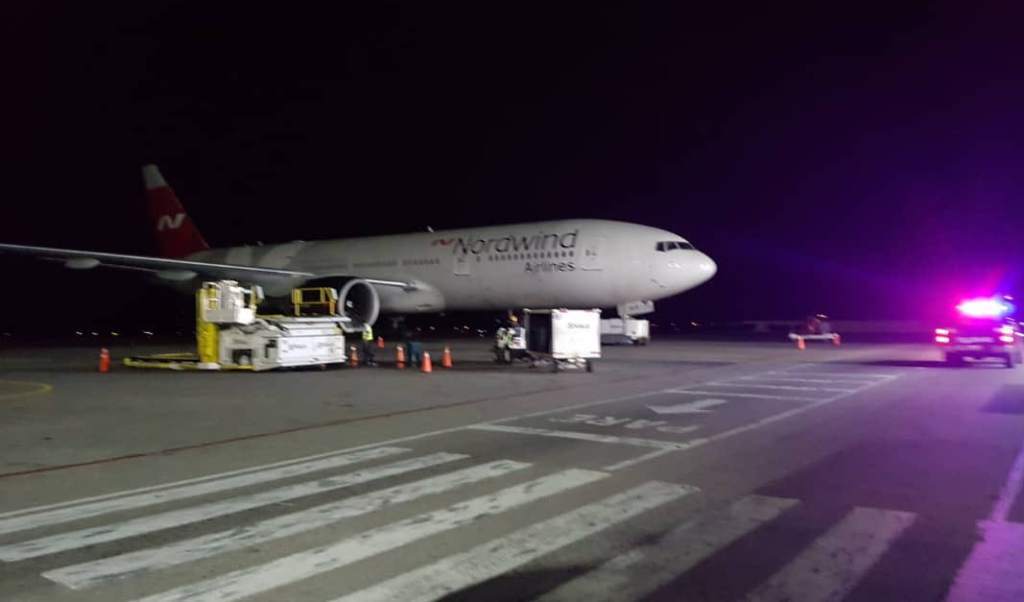 Avión ruso estacionado en Caracas 'sacaría 20 toneladas de oro'