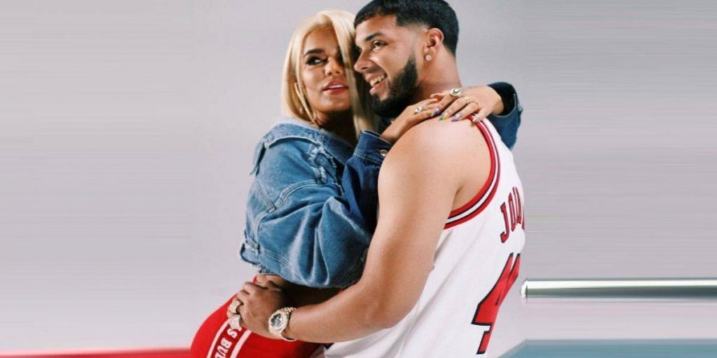 Karol G y Anuel AA causan revuelo con "Secreto"