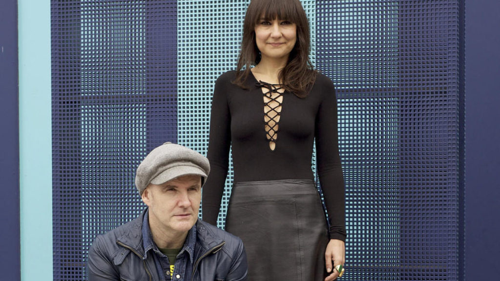 "Con mares igual que tú" es el regreso esperado de Amaral