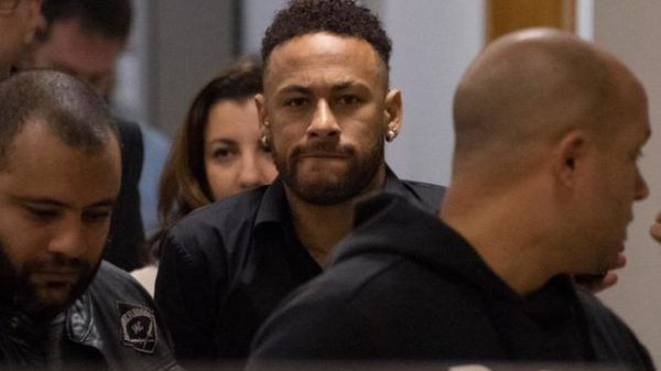 Neymar envuelto en el peor escándalo de su vida: lo acusan de violador