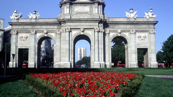 Imagen de archivo de la Puerta de Alcalá / Foto: CEDIDA / Archivo OCIO LATINO